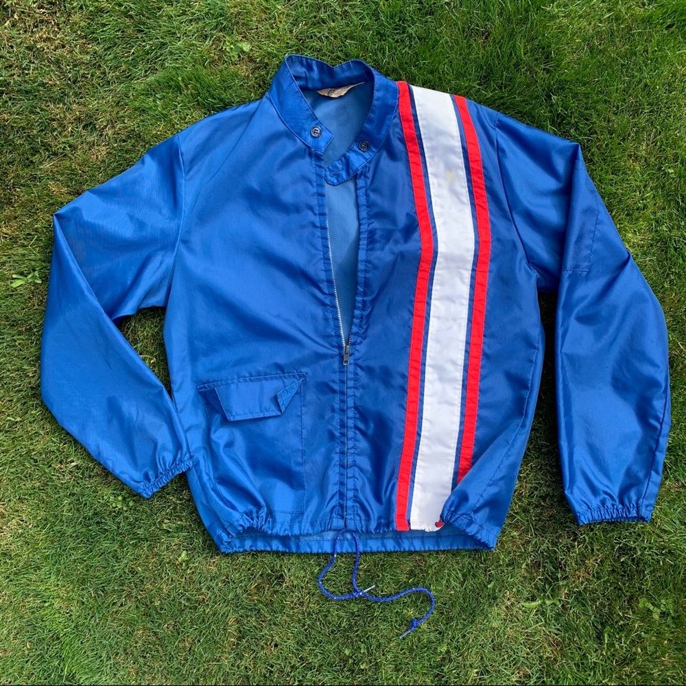 Vintage Blue Windbreaker
Size Small